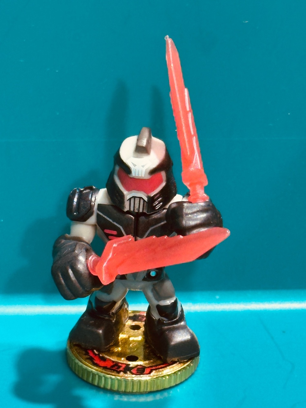 Ultravolt ULTRA RARE Akedo Ultimate Arcade Warriors action figure metallic base